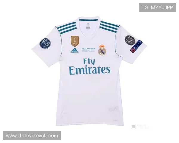 皇马下季主场球衣白绿粉点缀